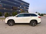 Toyota Highlander 2018 года за 19 000 000 тг. в Туркестан – фото 3