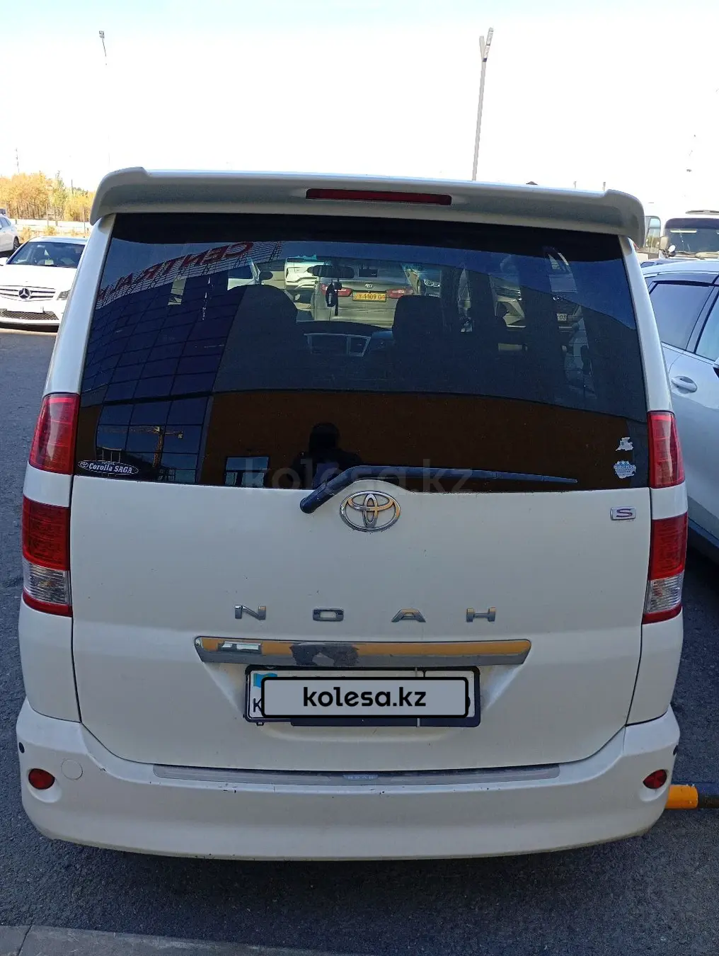 Toyota Noah, 2005