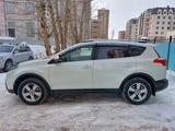 Toyota RAV4 2014 года за 11 700 000 тг. в Астана – фото 3