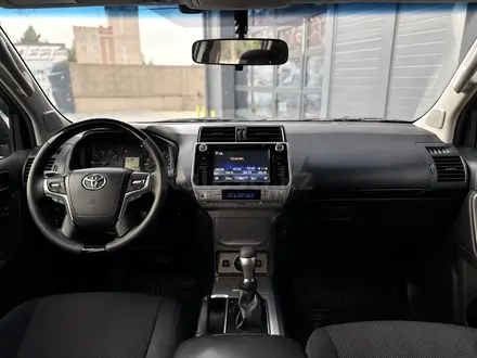 Toyota Land Cruiser Prado 2018 года за 19 000 000 тг. в Астана – фото 21