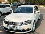 Volkswagen Passat 2014 года за 6 700 000 тг. в Астана