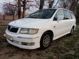 Mitsubishi Chariot 1999 года за 2 500 000 тг. в Шымкент