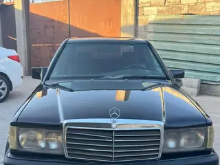 Mercedes-Benz 190