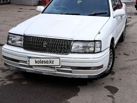 Toyota Crown 1995 годаүшін2 200 000 тг. в Есик