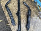 Фиксатор (сабля) переднего бампера Toyota 4Runner за 50 000 тг. в Караганда