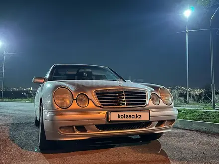 Mercedes-Benz E 320 1999 года за 5 000 000 тг. в Алматы