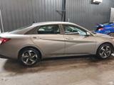 Hyundai Elantra 2023 годаfor8 050 000 тг. в Алматы – фото 3