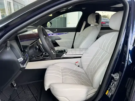 BMW i7 2025 года за 108 000 000 тг. в Алматы – фото 14