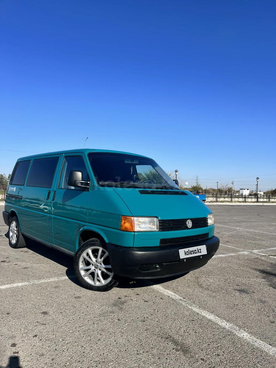 Volkswagen Multivan 2001 г.