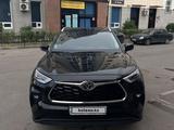 Toyota Highlander 2022 года за 34 500 000 тг. в Астана