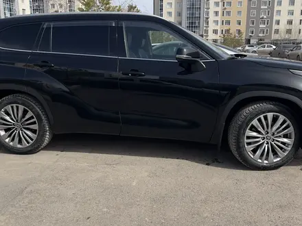 Toyota Highlander 2022 года за 31 300 000 тг. в Астана – фото 3