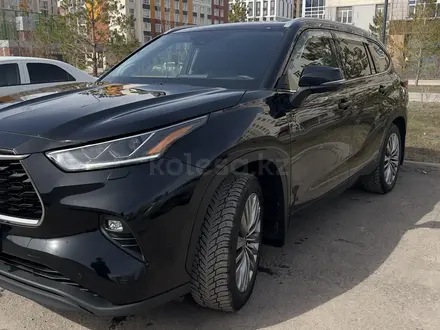 Toyota Highlander 2022 года за 31 300 000 тг. в Астана – фото 2