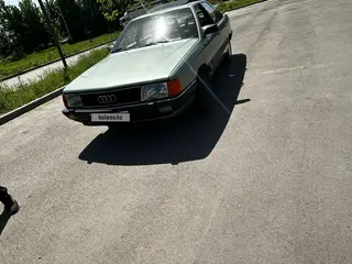 Audi 100