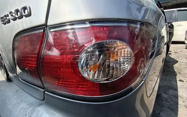 Фонарь крыла задний для Lexus ES300-330 за 30 000 тг. в Тараз