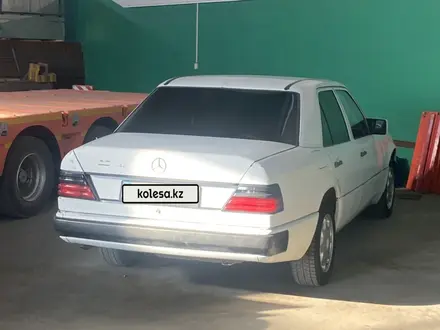 Mercedes-Benz E 230 1988 года за 670 000 тг. в Шымкент – фото 6