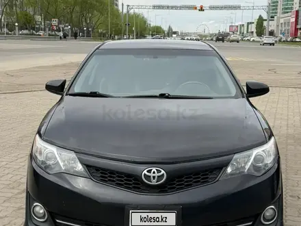 Toyota Camry 2012 года за 5 200 000 тг. в Актобе – фото 2