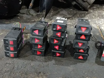 Кнопка аварийной сигнализации на Фольксваген, Ауди из Германии за 10 000 тг. в Караганда – фото 2