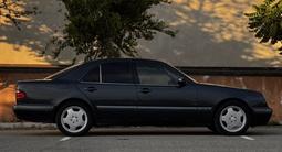 Mercedes-Benz E 320 2001 годаүшін4 500 000 тг. в Актау