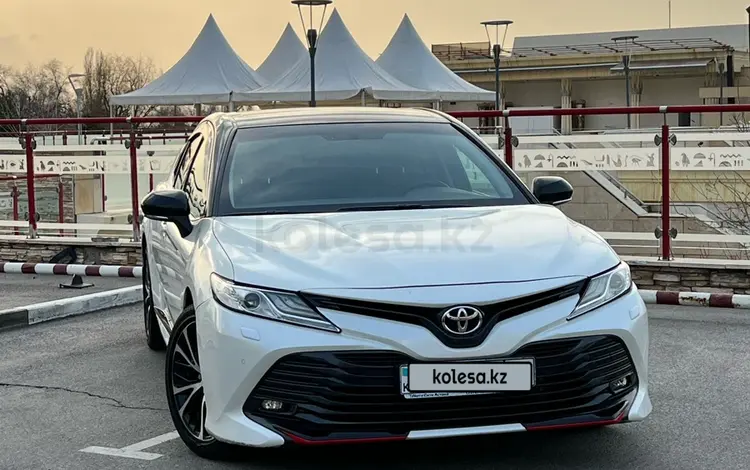 Toyota Camry 2020 года за 16 500 000 тг. в Алматы