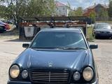 Mercedes-Benz E 320 1997 года за 2 700 000 тг. в Астана
