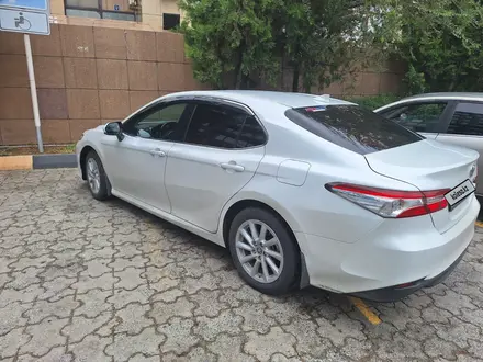 Toyota Camry 2021 года за 13 000 000 тг. в Актау – фото 3