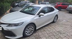 Toyota Camry 2021 года за 13 000 000 тг. в Актау