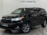 Toyota Highlander Prestige 2014 года за 12 900 000 тг. в Астана