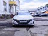 Hyundai Elantra 2022 года за 9 300 000 тг. в Алматы – фото 2