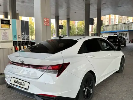 Hyundai Elantra 2021 года за 11 000 000 тг. в Астана