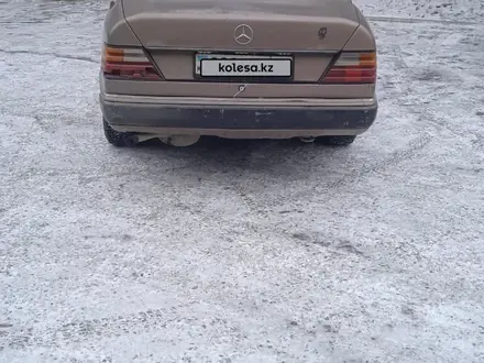 Mercedes-Benz E 260 1990 года за 800 000 тг. в Семей – фото 2