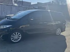 Toyota Estima, 2012