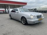 Mercedes-Benz E 320 1999 года за 4 500 000 тг. в Алматы – фото 3