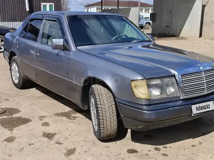 Mercedes-Benz E 230 1990 года за 1 200 000 тг. в Шу – фото 4