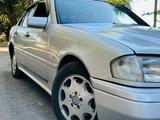 Mercedes-Benz C 220 1996 годаfor2 000 000 тг. в Талдыкорган – фото 4