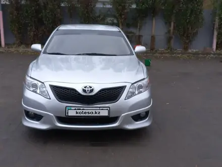 Toyota Camry 2011 года за 6 800 000 тг. в Актобе