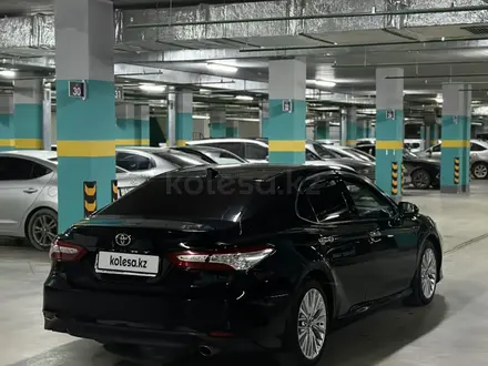 Toyota Camry 2018 года за 14 800 000 тг. в Астана – фото 6