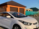 Hyundai Elantra 2015 года за 5 500 000 тг. в Атырау – фото 4