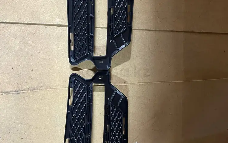 Накладка решетки под ДХО для Mercedes-Benz GLK 204 за 1 000 тг. в Алматы