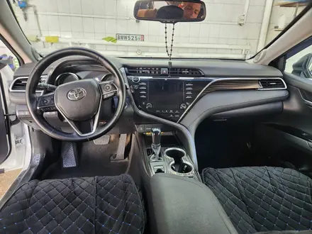 Toyota Camry 2019 года за 14 000 000 тг. в Тараз – фото 3