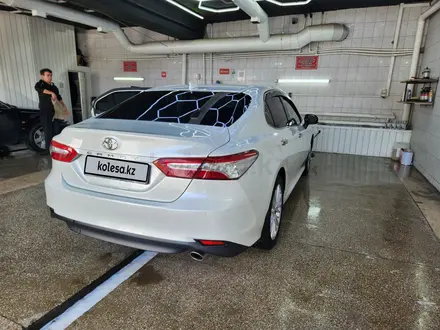 Toyota Camry 2019 года за 14 000 000 тг. в Тараз – фото 10