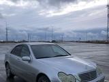 Mercedes-Benz C 240 2000 года за 3 600 000 тг. в Актау – фото 2