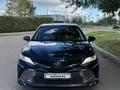 Toyota Camry 2020 года за 14 000 000 тг. в Астана