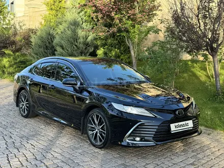 Toyota Camry 2021 года за 18 500 000 тг. в Алматы – фото 8