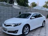 Toyota Camry 2012 года за 8 800 000 тг. в Шымкент – фото 2