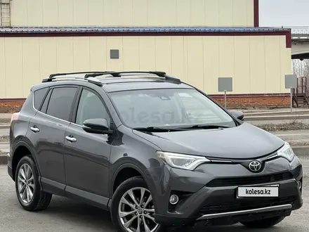 Toyota RAV4 2017 года за 12 500 000 тг. в Астана – фото 2