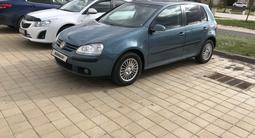 Volkswagen Golf 2006 года за 4 000 000 тг. в Астана