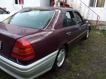 Mercedes-Benz C 200 1995 года за 680 000 тг. в Алматы – фото 2