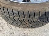 Диск с шинами 215/60/17 за 40 000 тг. в Туркестан – фото 3