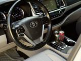 Toyota Highlander 2018 года за 15 700 000 тг. в Шымкент – фото 3