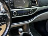Toyota Highlander 2018 года за 15 700 000 тг. в Шымкент – фото 5
